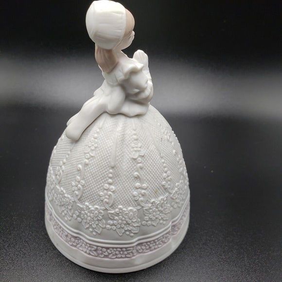 Vintage 1994 Lladro Porcelain Girl Woman Hand Bell Hand Made in Spain Communion - Picture 3 of 8